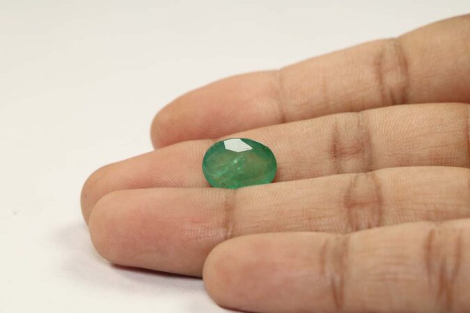 Emerald 4.35 Ct. Emerald 4.35 Ct.