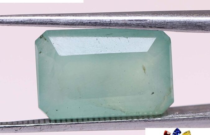 Emerald 4.8 Ct. Emerald 4.8 Ct.