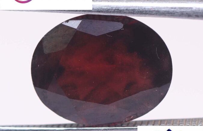 Garnet 4.06 Ct. Garnet 4.06 Ct.