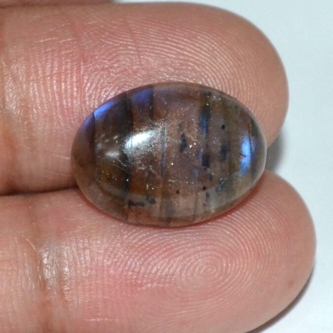 Labradorite 11.87 Ct.
