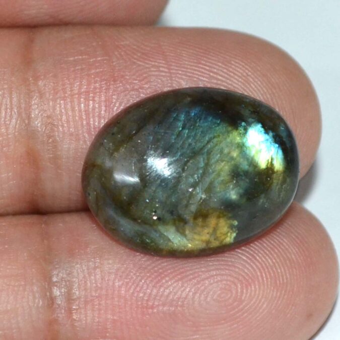 Labradorite 13.2 Ct.