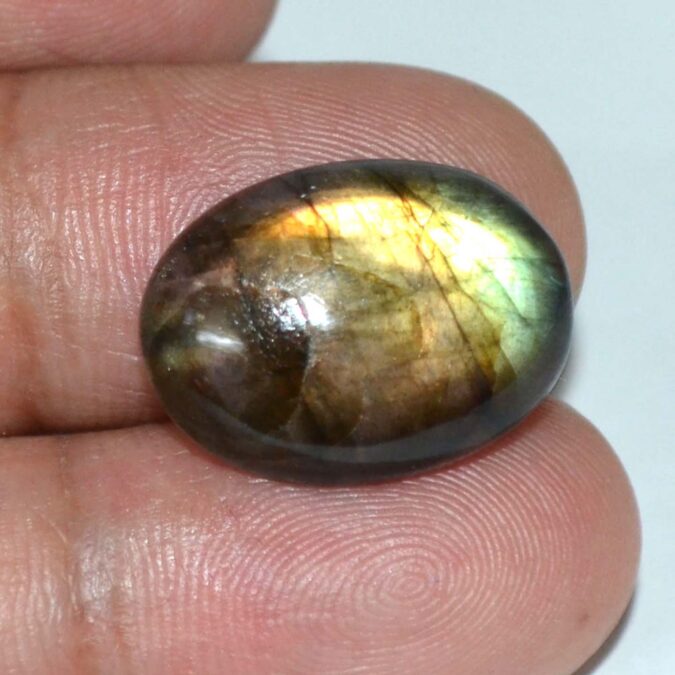 Labradorite 12.79 Ct.
