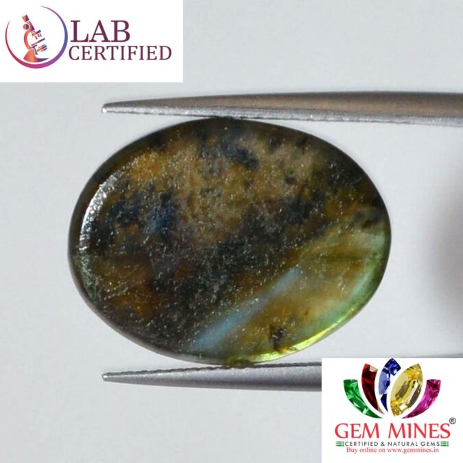 Labradorite 11.73 Ct.