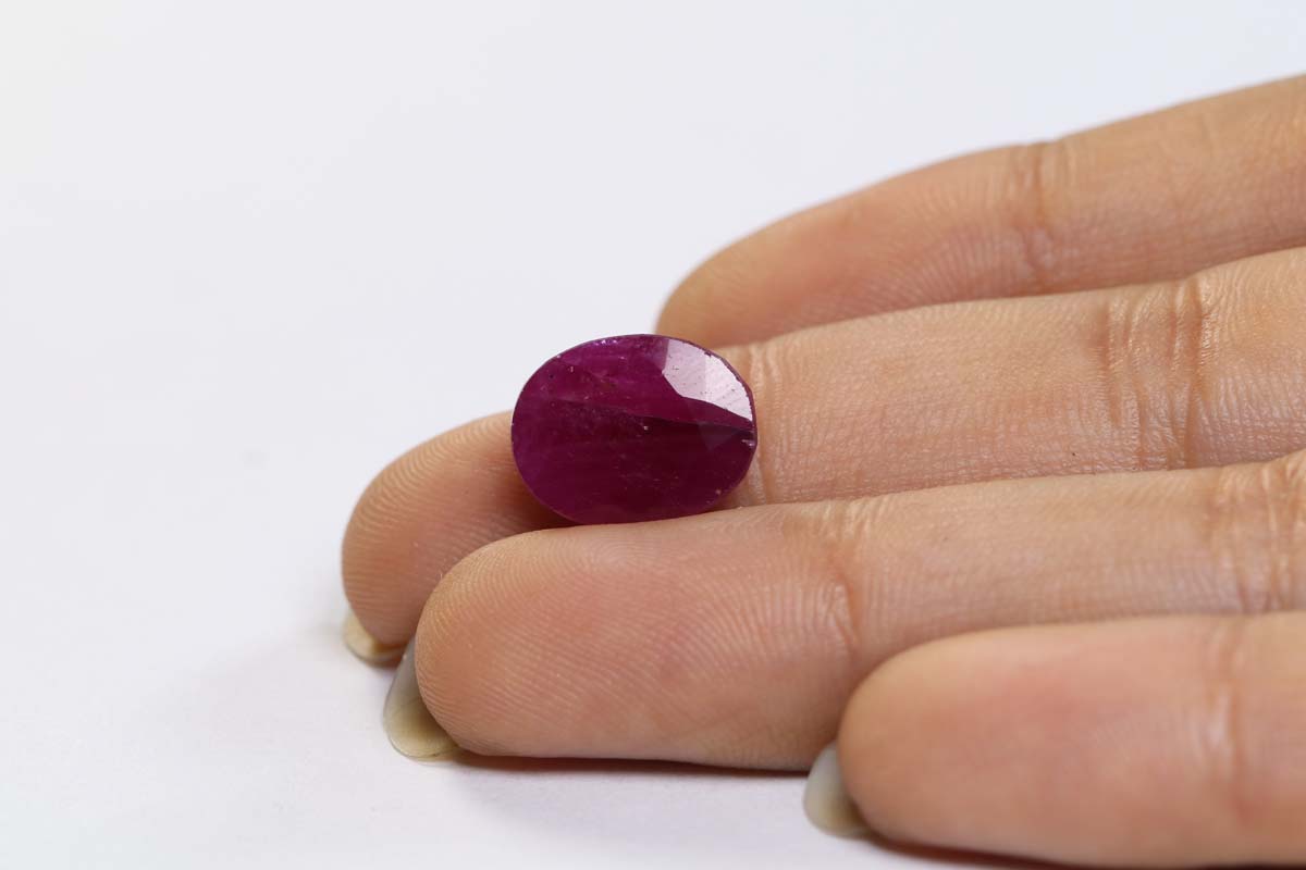Ruby 7.04 Ct.
