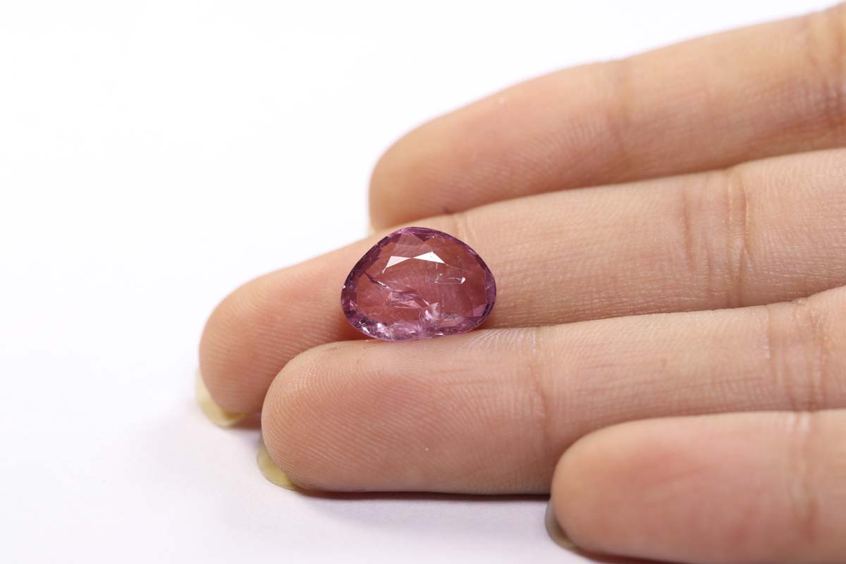 Spinel 4.91 Ct. Spinel 4.91 Ct.