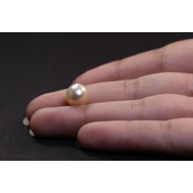 PEARL 6.59 Ct.