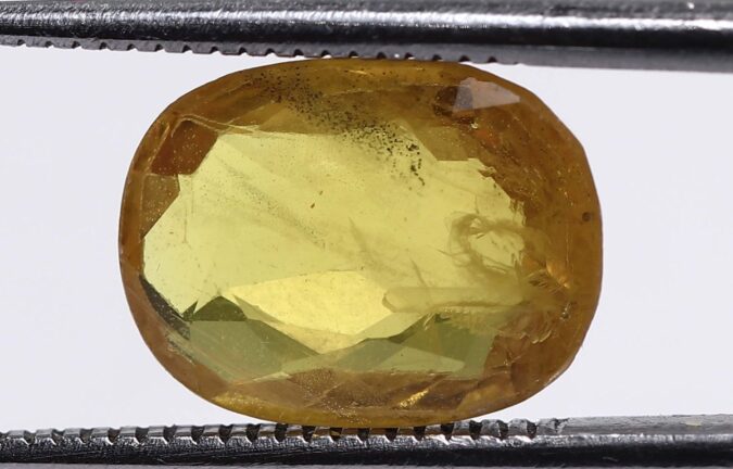 Yellow Sapphire 3.95 Ct.