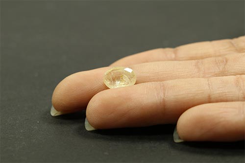 Yellow Sapphire 4.01 Ct.