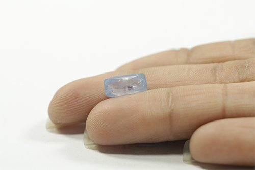 BLUE SAPPHIRE 4.18 Ct.