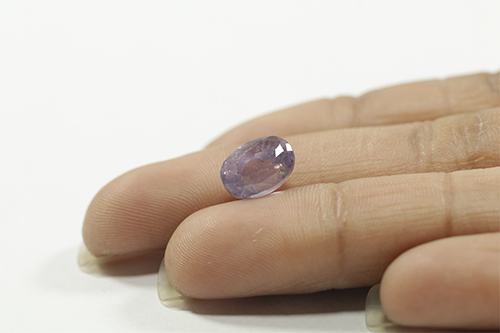 NATURAL SAPPHIRE 4.04 Ct.