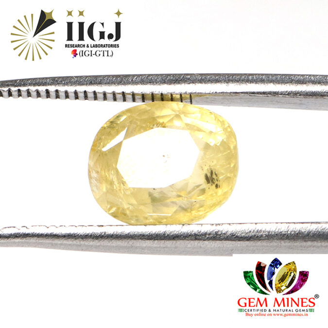 YELLOW SAPPHIRE 4.23 Ct.