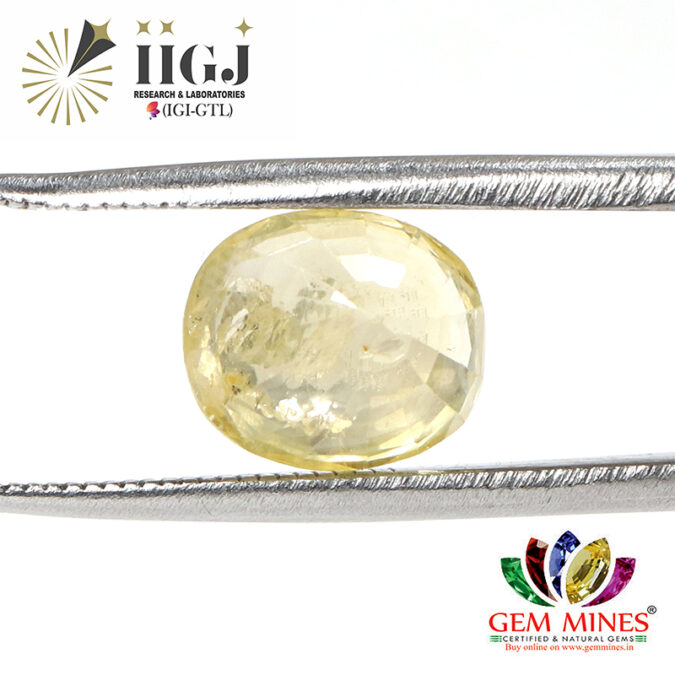 YELLOW SAPPHIRE 4.23 Ct.