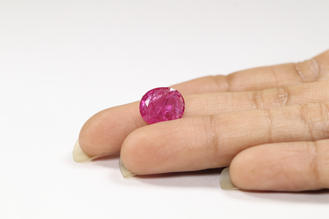 RUBY 3.85 Ct. RUBY 3.85 Ct.