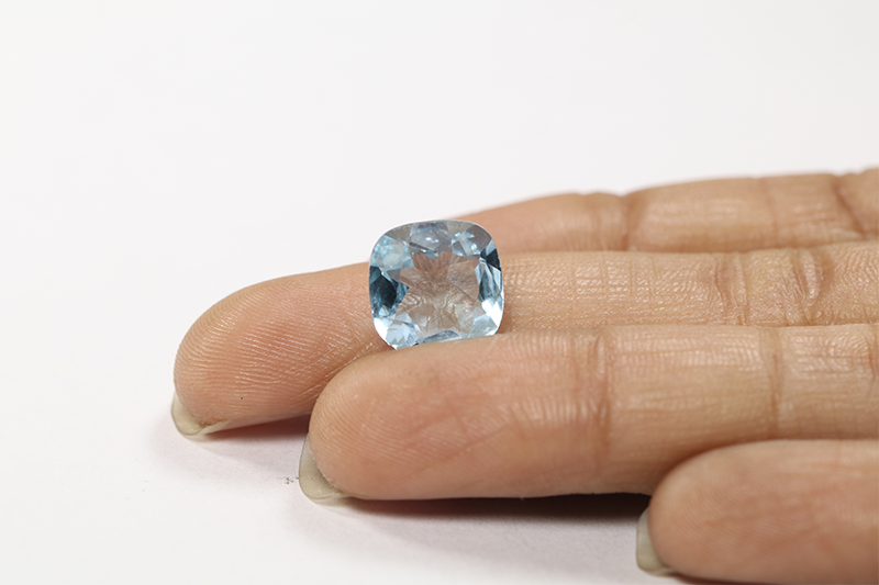 TOPAZ 4.96 Ct.