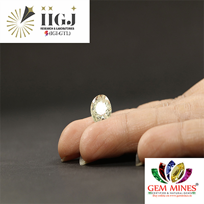 YELLOW SAPPHIRE 5.52 Ct.