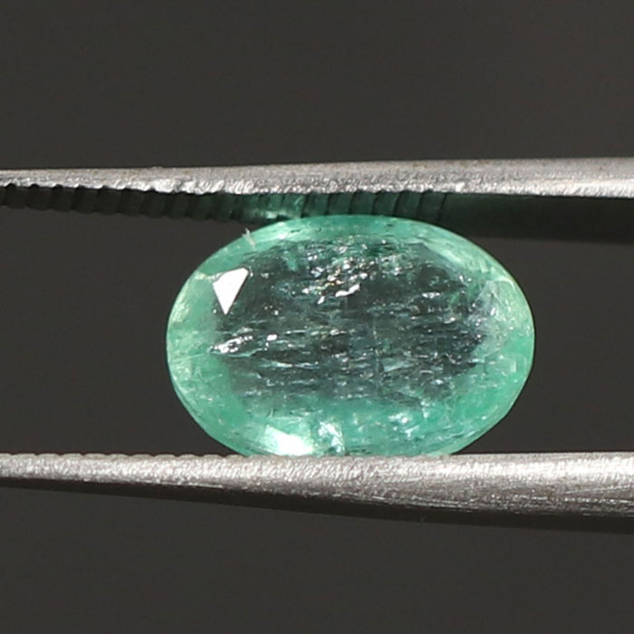 EMERALD 2.02 Ct. EMERALD 2.02 Ct.