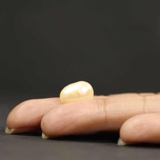 PEARL 6.32 Ct.