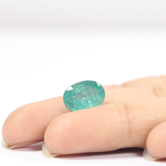 EMERALD 4.39 Ct.