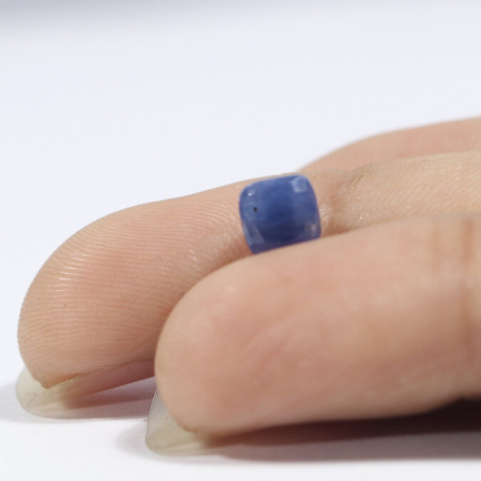BLUE SAPPHIRE 1.22 Ct.
