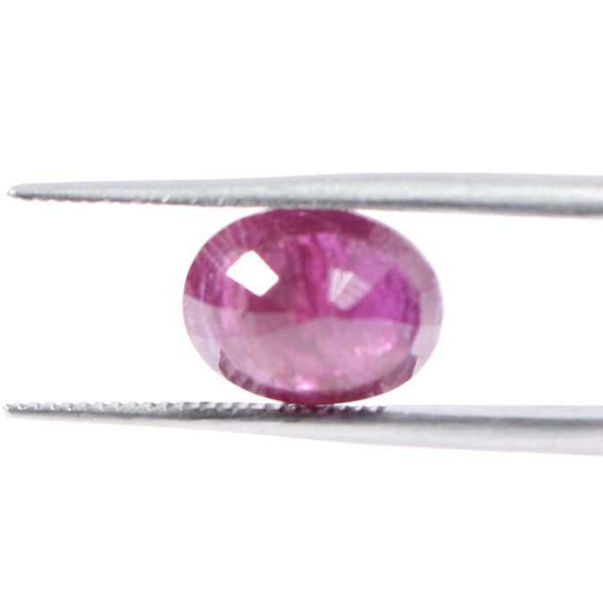 RUBY 3.91 Ct. RUBY 3.91 Ct.