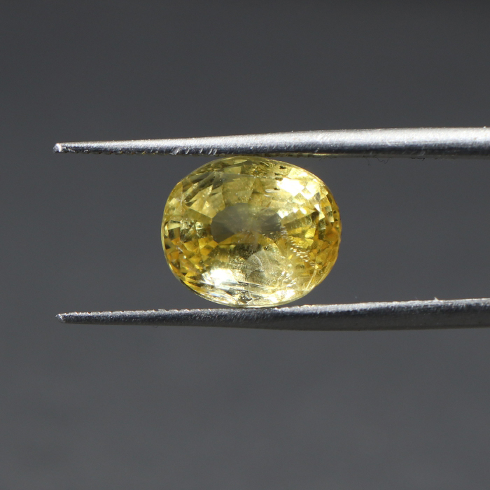 YELLOW SAPPHIRE 5.26 Ct. YELLOW SAPPHIRE 5.26 Ct.