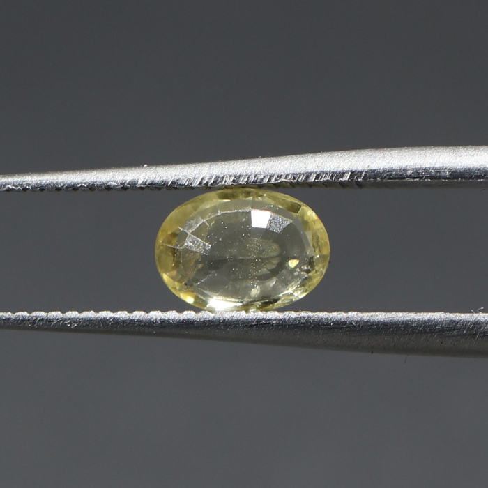 YELLOW SAPPHIRE 0.72 Ct.
