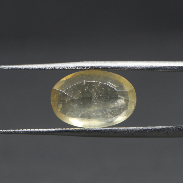 YELLOW SAPPHIRE 5.02 Ct.