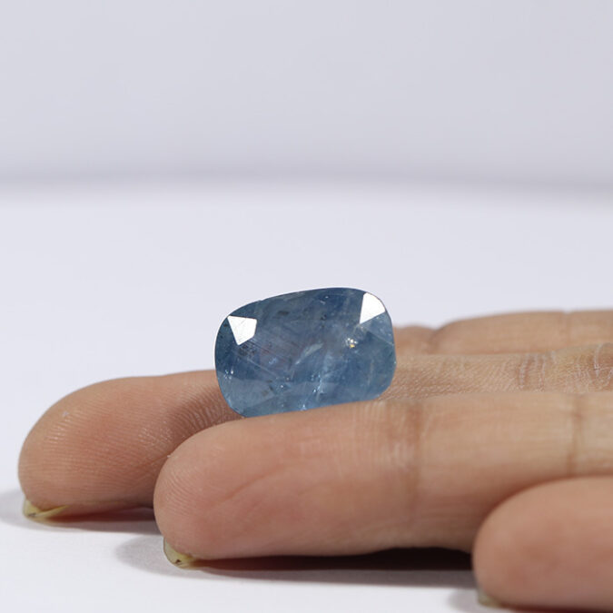 BLUE SAPPHIRE 19.13 Ct. BLUE SAPPHIRE 19.13 Ct.