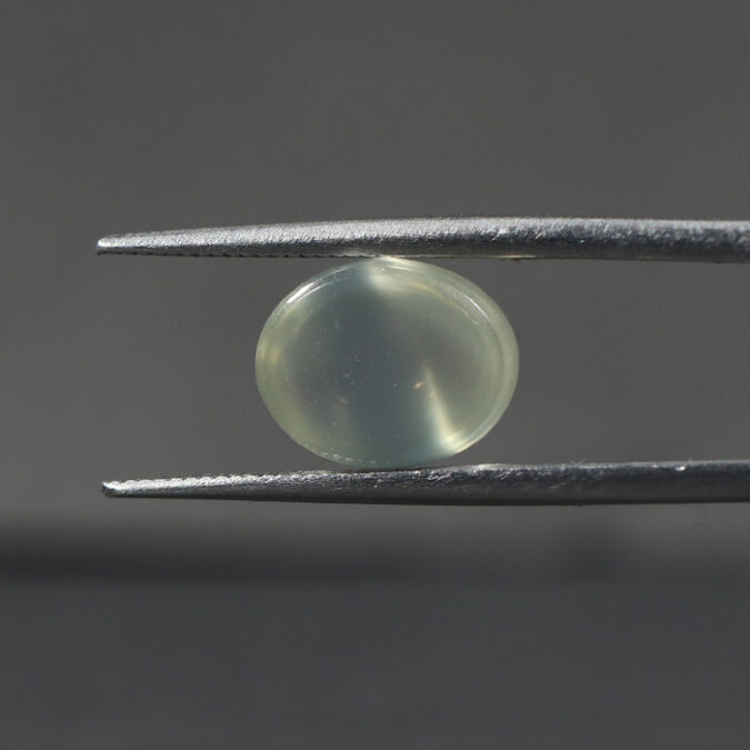 MOONSTONE 4.07 Ct. MOONSTONE 4.07 Ct.