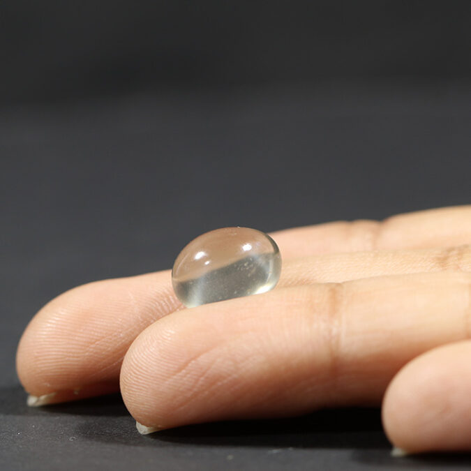 MOONSTONE 5.4 Ct. MOONSTONE 5.4 Ct.