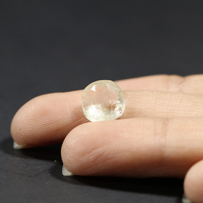 Yellow Sapphire 4.45 Ct.