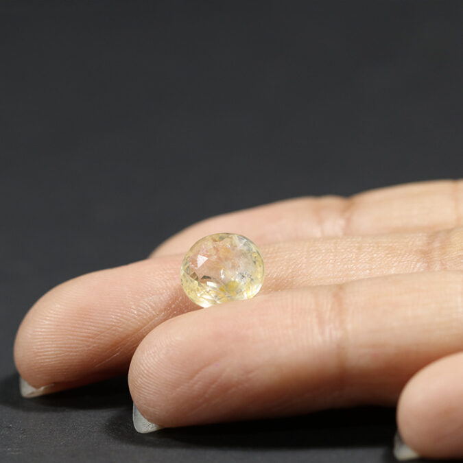 Yellow Sapphire 3.99 Ct.