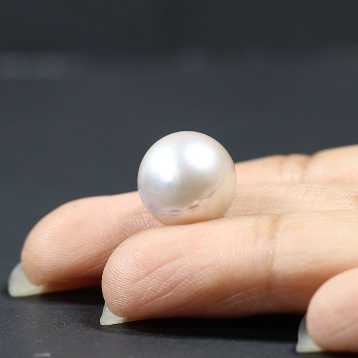 SOUTH SEA PEARL 14.86 Ct. SOUTH SEA PEARL 14.86 Ct.
