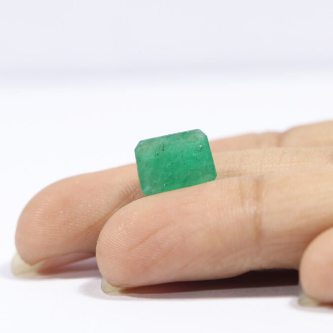 EMERALD 3.32 Ct.