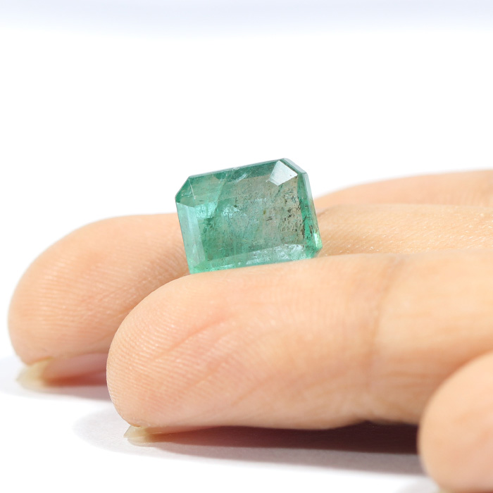 EMERALD 4.66 Ct.