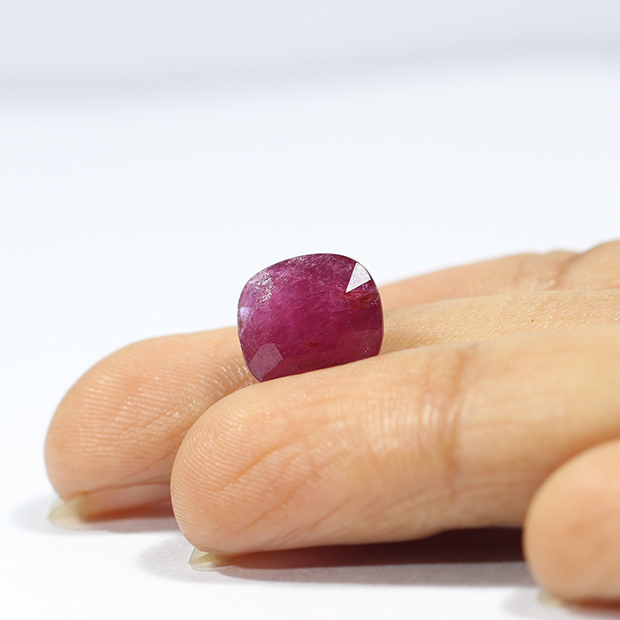 RUBY 4.85 Ct. RUBY 4.85 Ct.