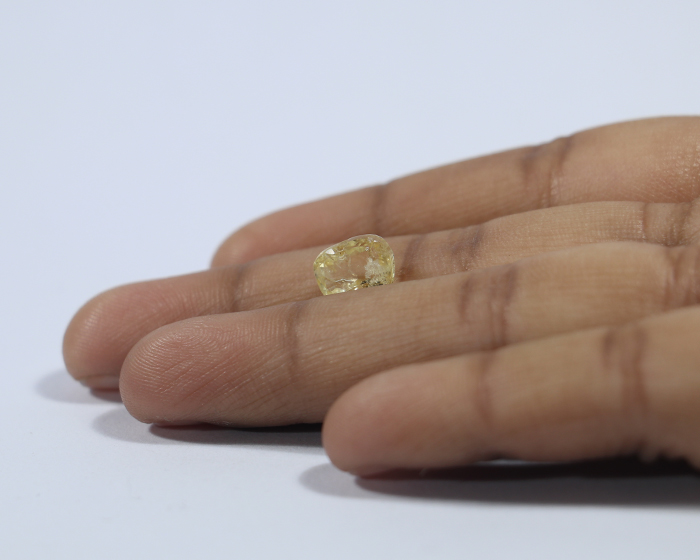 Yellow Sapphire 2.97 Ct. Yellow Sapphire 2.97 Ct.