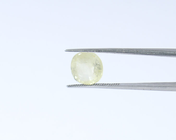 Yellow Sapphire 3.01 Ct.