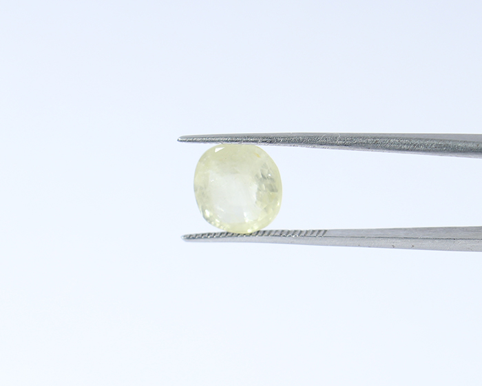 Yellow Sapphire 3.01 Ct.