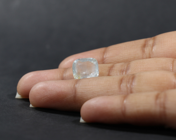 Natural Sapphire 5.44 Ct.