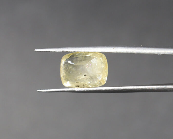 Yellow Sapphire 6.98 Ct.