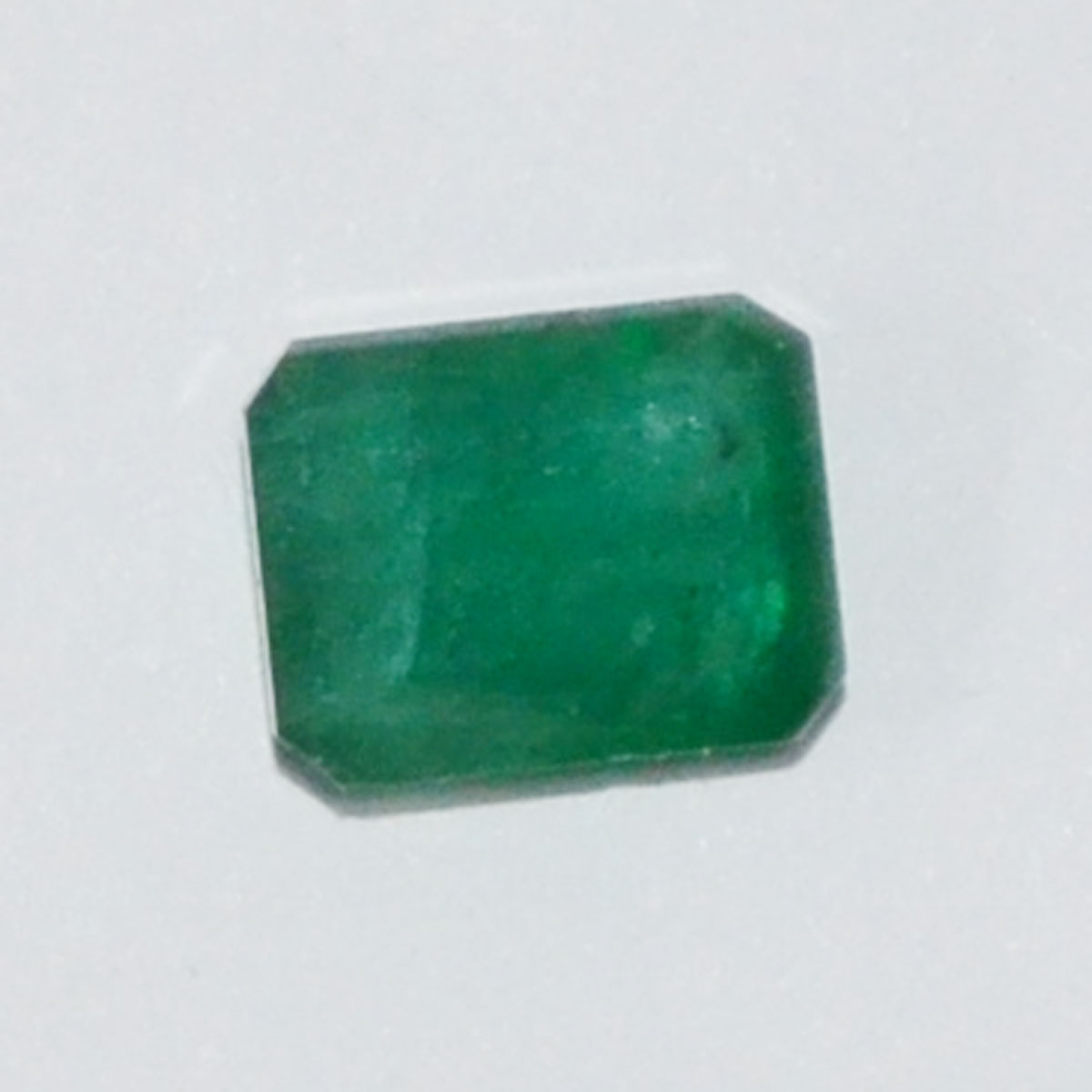 EMERALD 3.2 Ct. EMERALD 3.2 Ct.