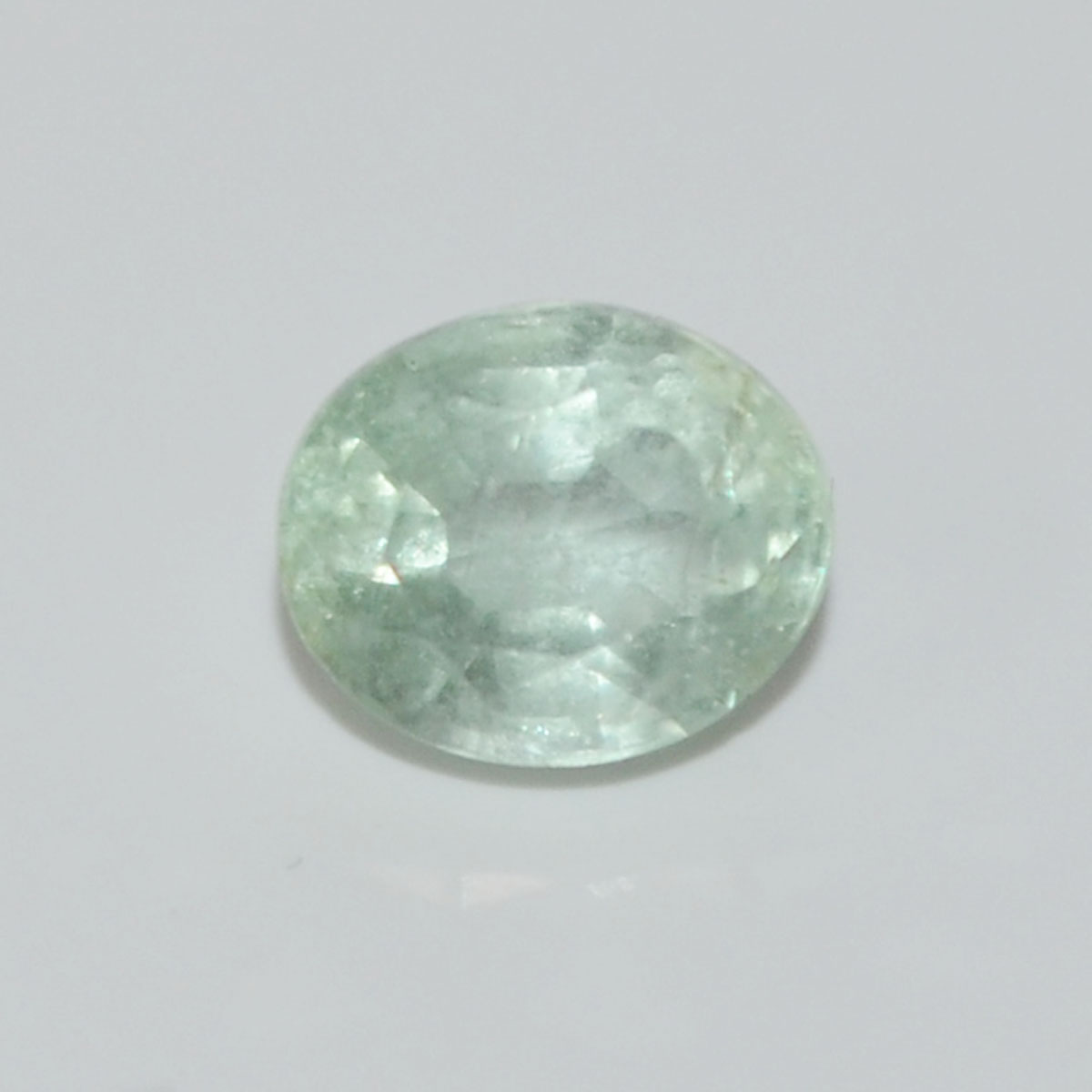 EMERALD 2.11 Ct. EMERALD 2.11 Ct.