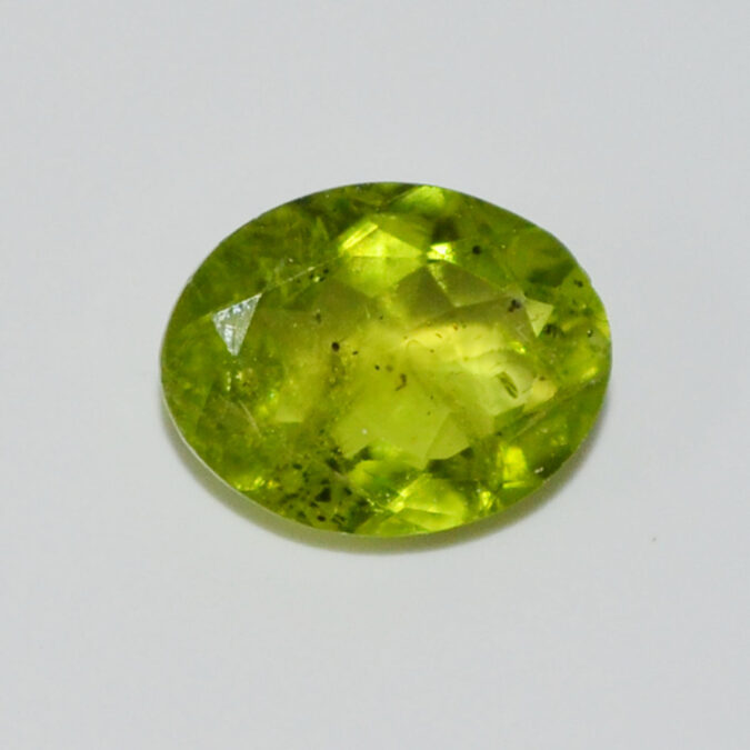 PERIDOT 3.88 Ct.