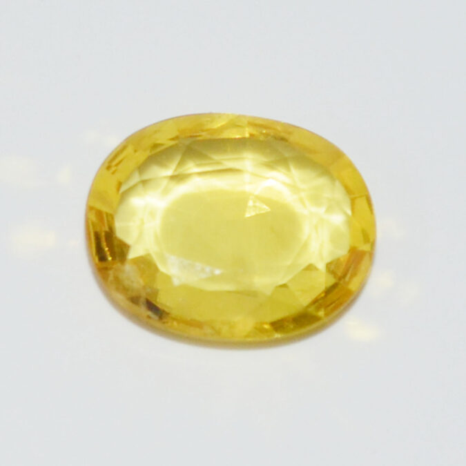 YELLOW SAPPHIRE 3.71 Ct.