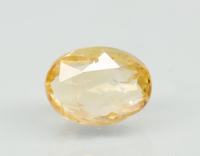 YELLOW SAPPHIRE 3.97 Ct.
