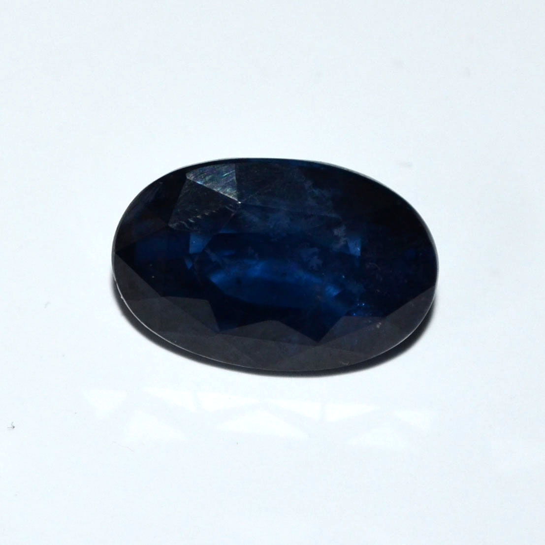 BLUE SAPPHIRE 17.83 Ct. BLUE SAPPHIRE 17.83 Ct.