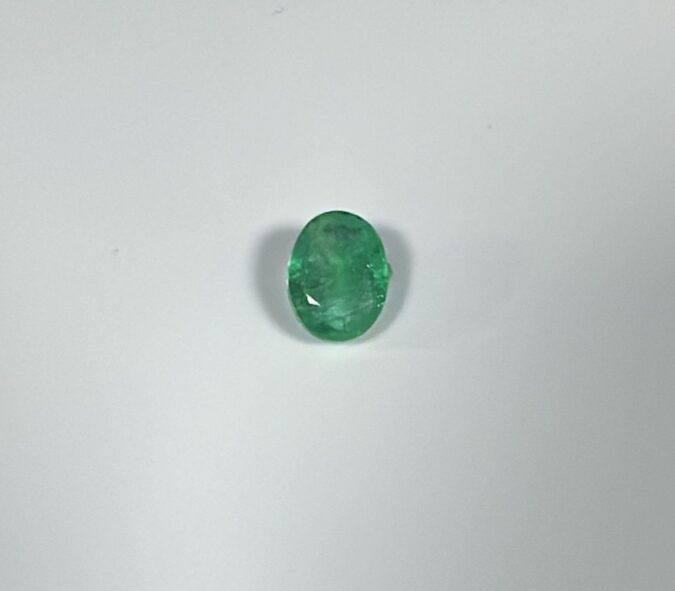 EMERALD 2.65 Ct. EMERALD 2.65 Ct.