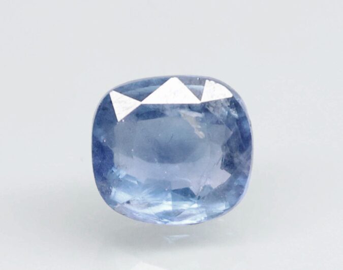 BLUE SAPPHIRE 4.22 Ct.