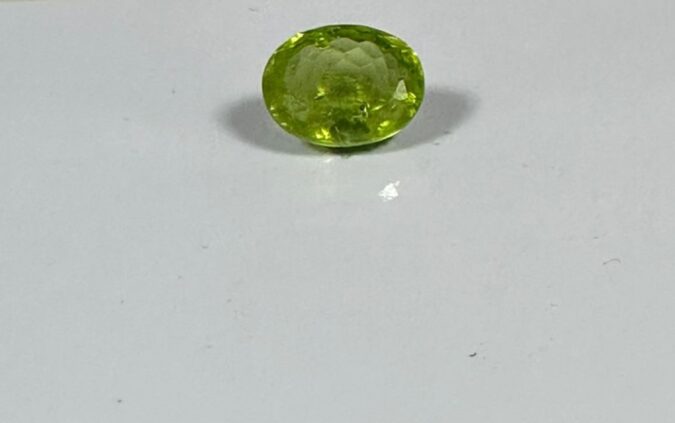 PERIDOT 7.96 Ct.